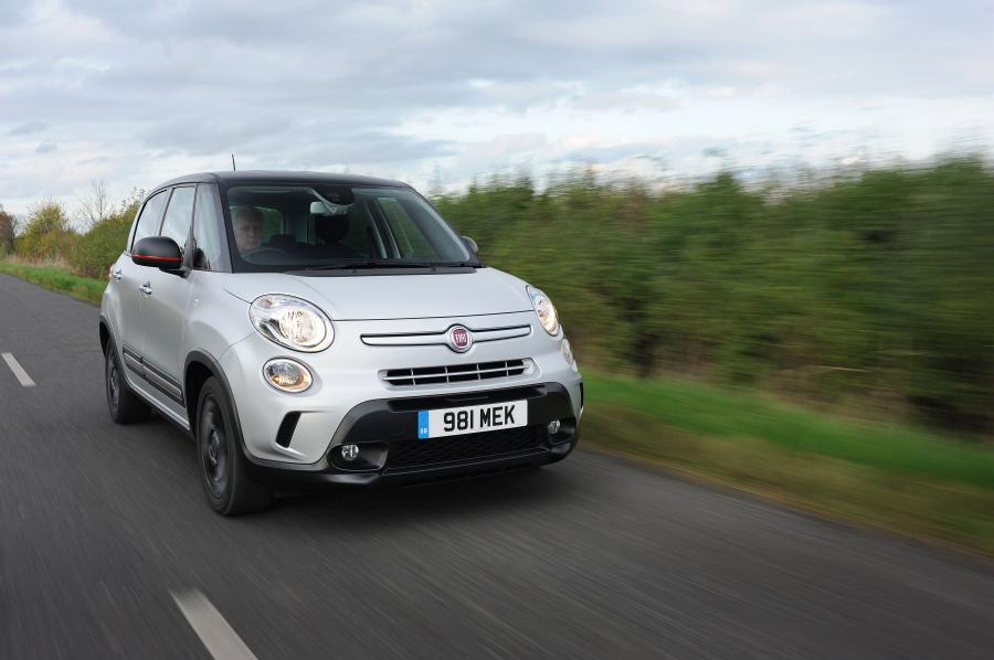  Fiat 500L Beats Edition 2014 года  (UK) (фото 10 из 27)